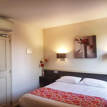 Hostellerie De Bretonniere - Groupe Logis Hotels Бон Экстерьер фото