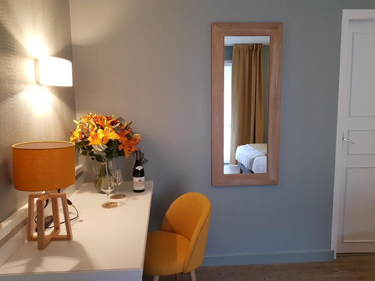 Hostellerie De Bretonniere - Groupe Logis Hotels Бон Экстерьер фото