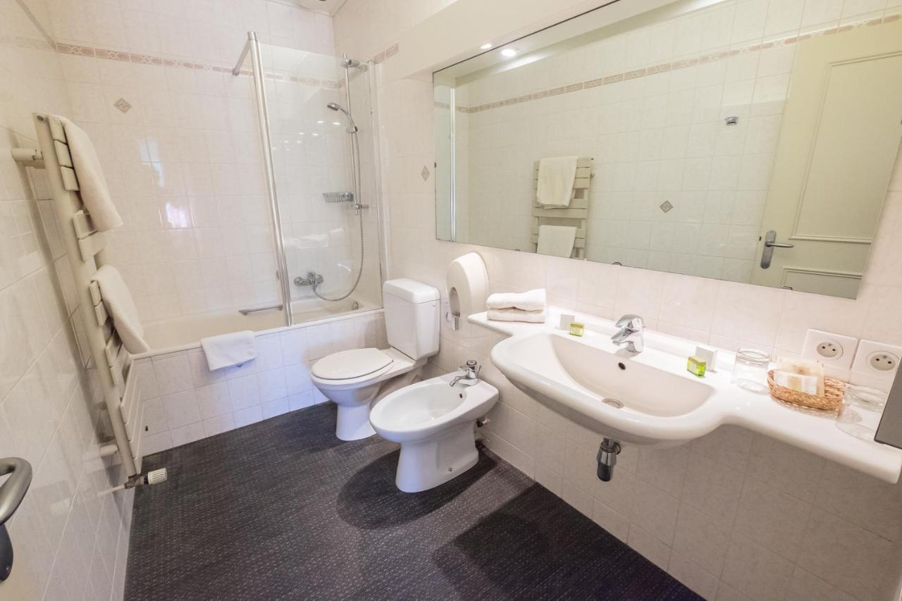 Hostellerie De Bretonniere - Groupe Logis Hotels Бон Экстерьер фото